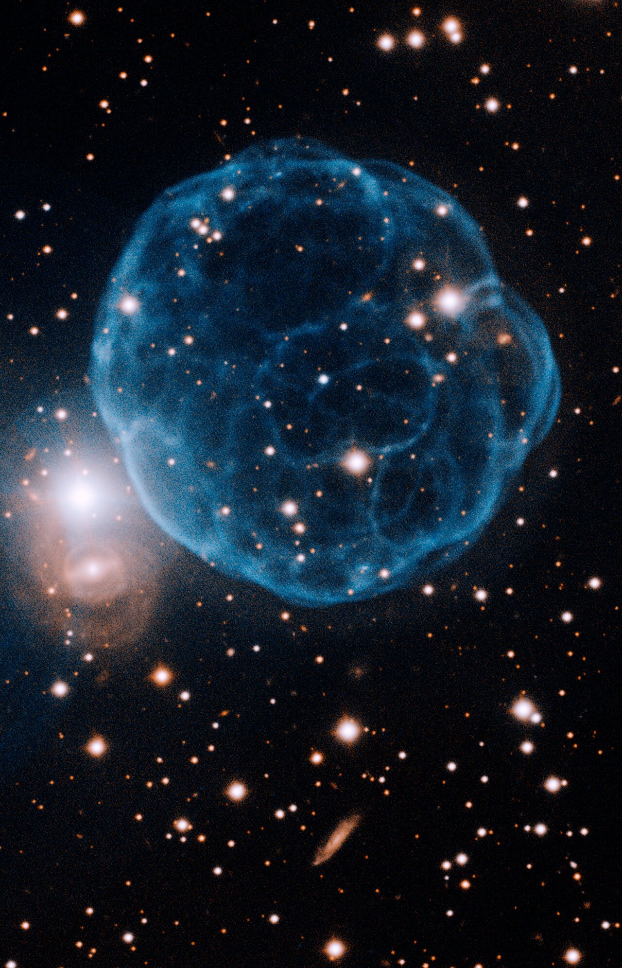 Gemini Image Captures Elegant Beauty of Planetary Nebula